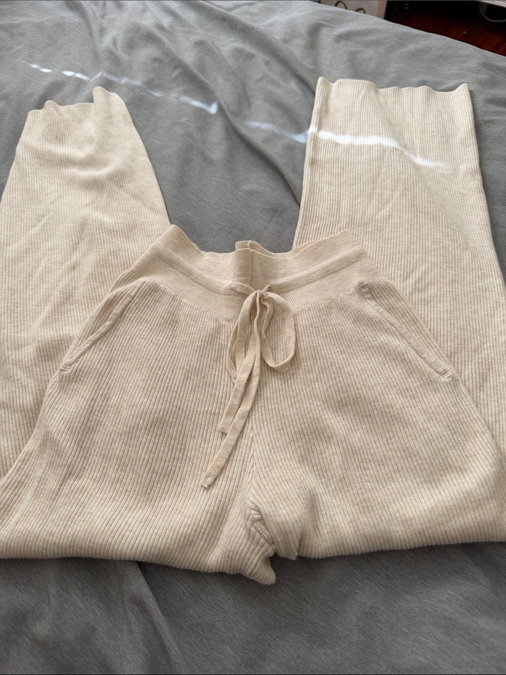 Uniqlo Beige Ribbed Drawstring Joggers - Picture 2 of 2